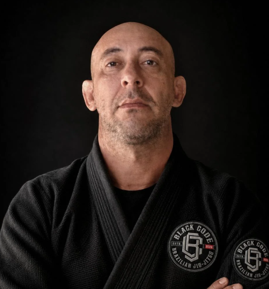 Cleber Roberto Campos — Faixa Preta | Academia de Jiu-Jitsu