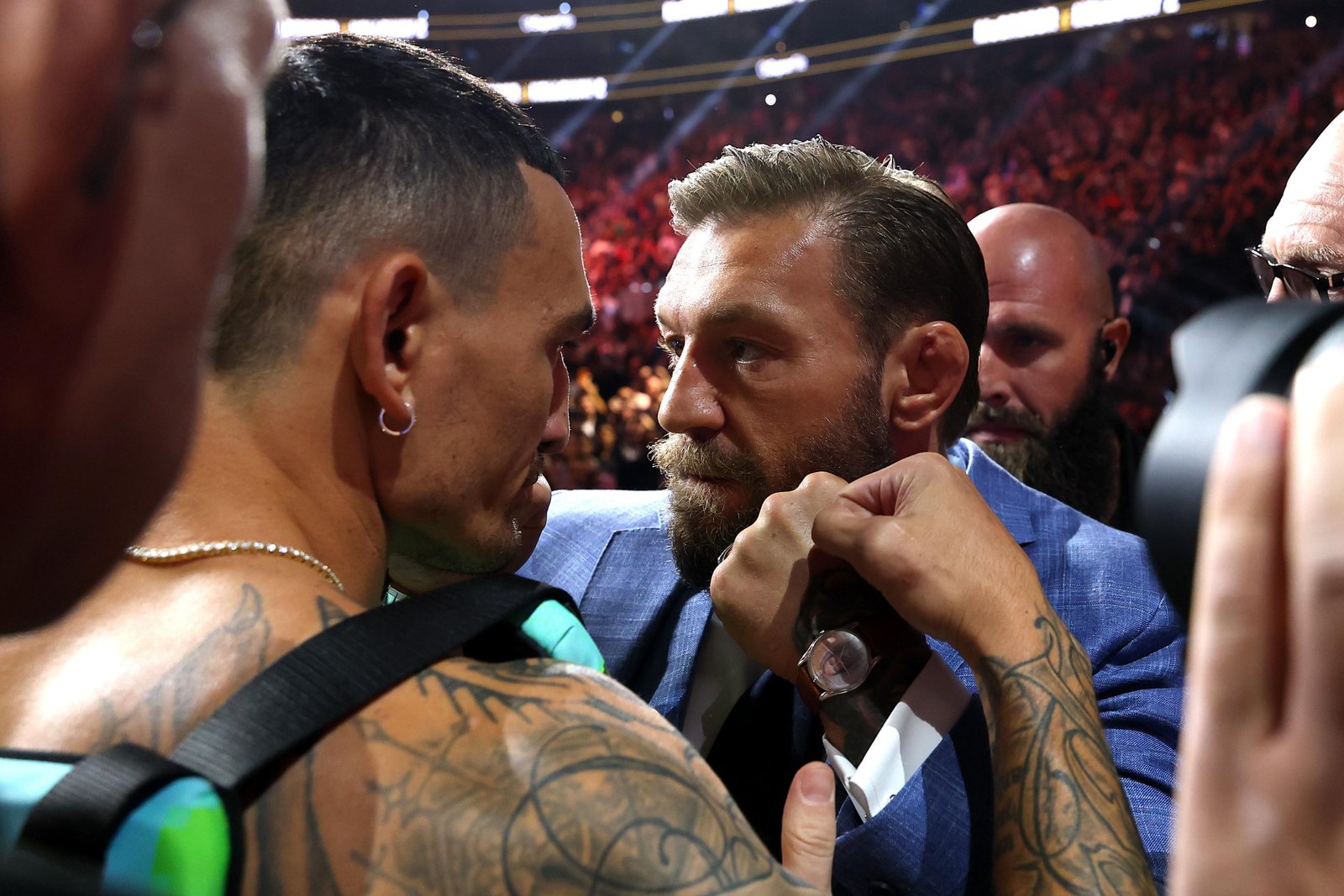 Vídeo: UFC 329 — Abertura fria de Conor McGregor vs. Max Holloway 2 — Academia de Jiu-Jitsu, Brazilian Jiu-Jitsu Academy