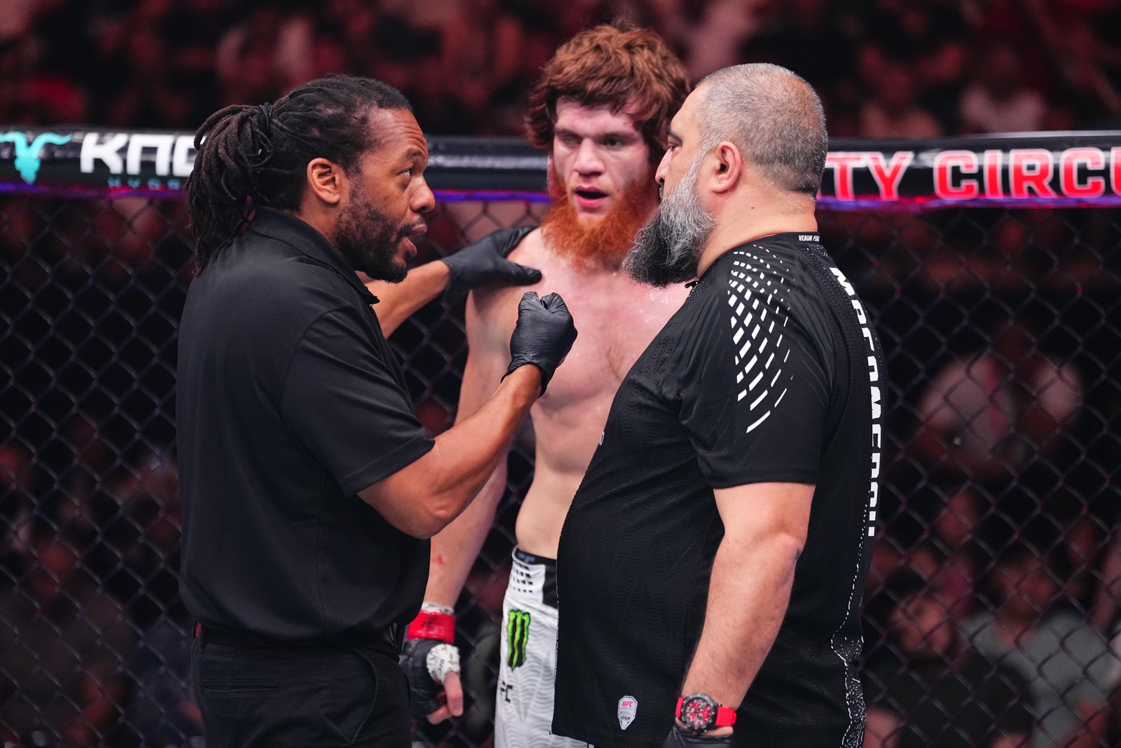 Alex Pereira chama Herb Dean de 'covarde' após polêmica luta entre Shara Bullet e Michel Pereira — Academia de Jiu-Jitsu, Brazilian Jiu-Jitsu Academy