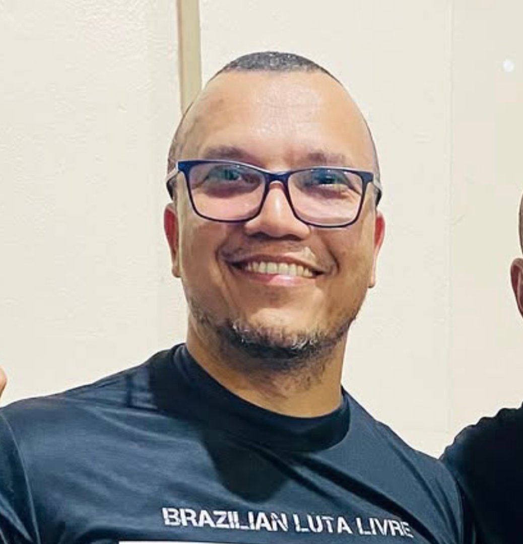 OLISNEI NASCIMENTO CONCEIÇÃO — Faixa Preta 5º Grau | Academia de Jiu-Jitsu