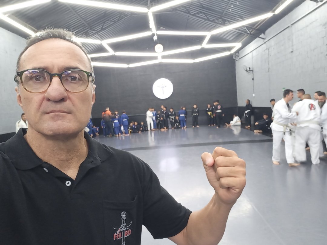 Rogerson Arruda — Faixa Preta 1º Grau | Academia de Jiu-Jitsu